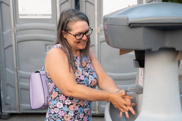 Portable Toilet Options We Offer in Sneads, FL